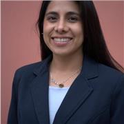 Profesora de Inglés con experiencia internacional, MBA en Canadá y certificación EILTS